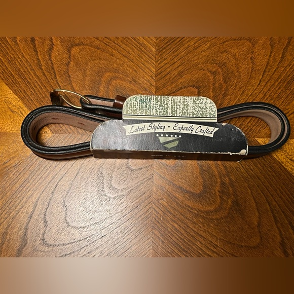 Genuine Top Grain Saddle Leather Belt - Picture 6 of 7